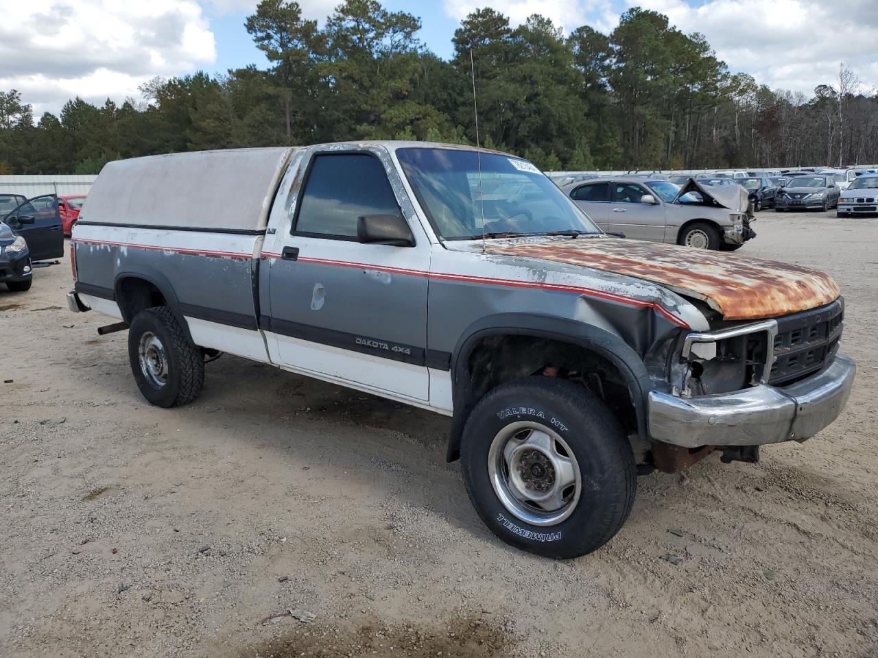 1993 Dodge Dakota - Image 4