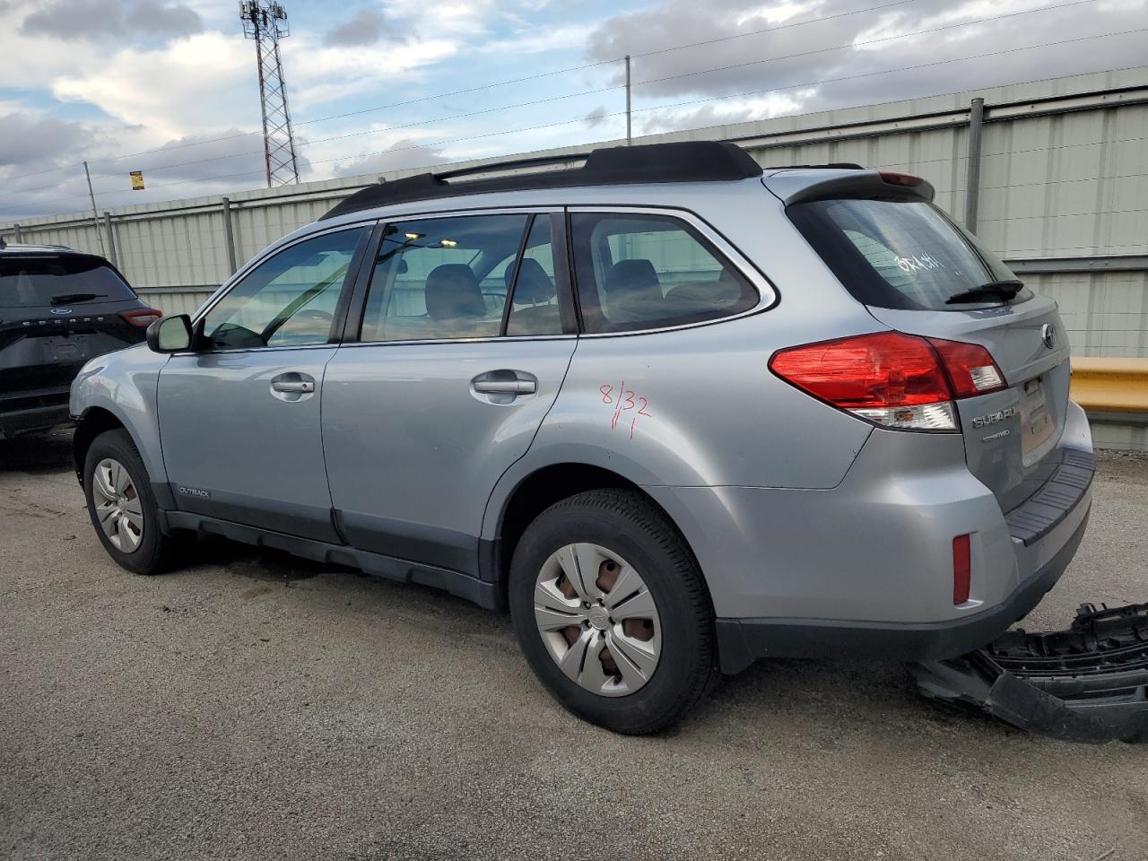 2013 Subaru Outback - Image 2