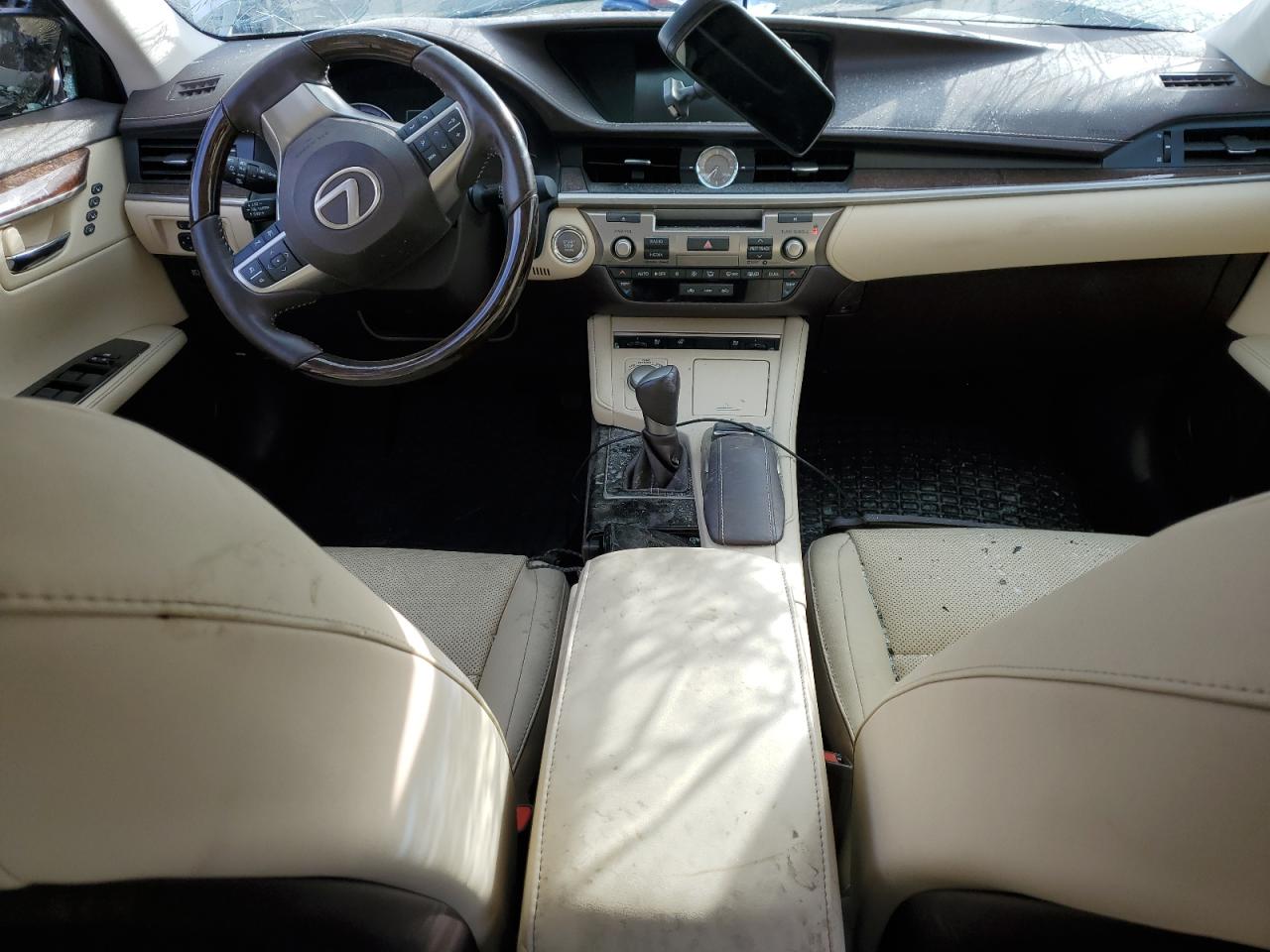 2017 Lexus ES - Image 8