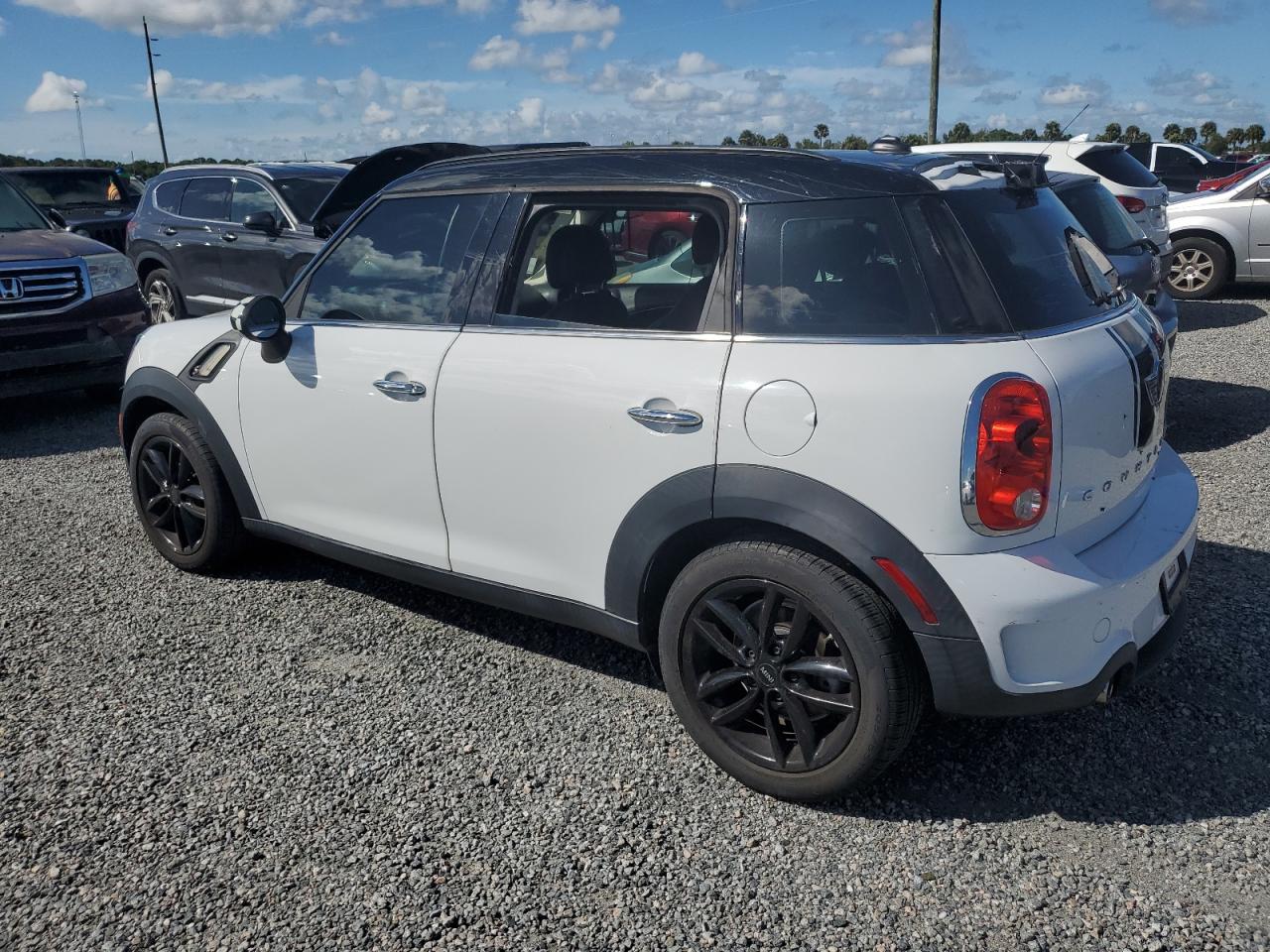 2015 MINI Cooper - Image 2