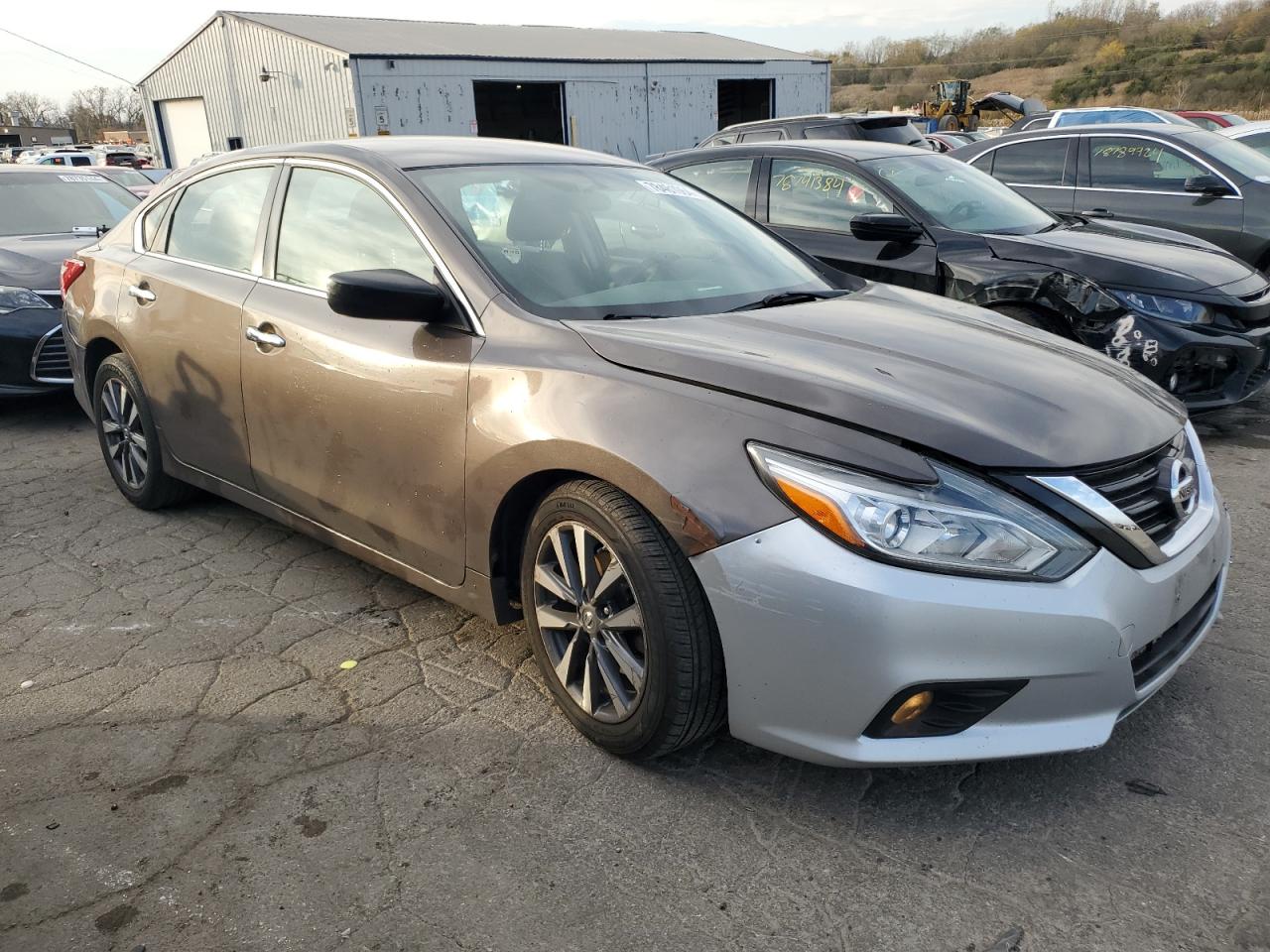 2017 Nissan Altima - Image 4