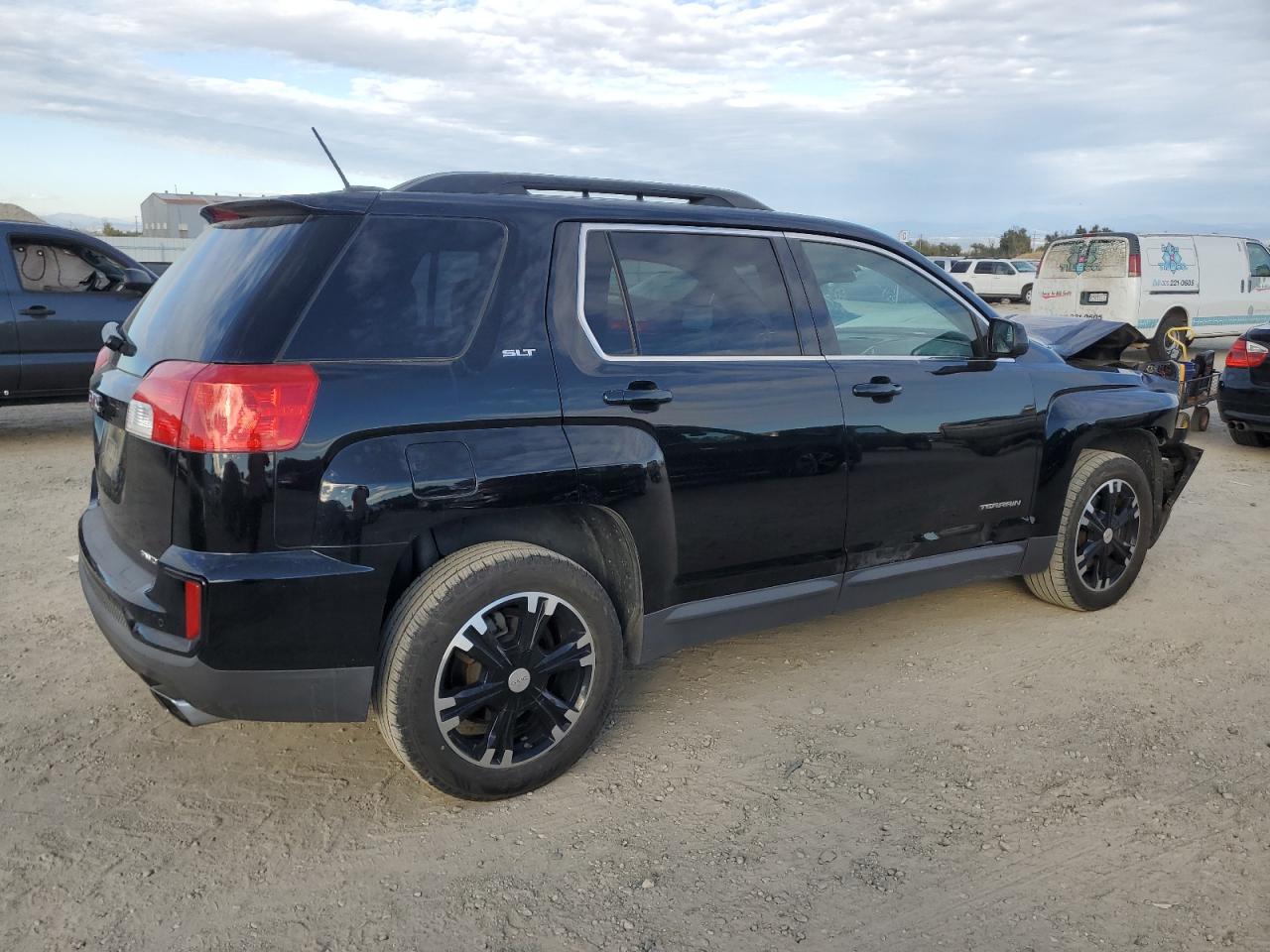 2017 GMC Terrain - Image 3