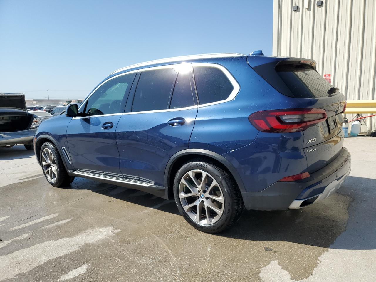 2022 BMW X5 - Image 2