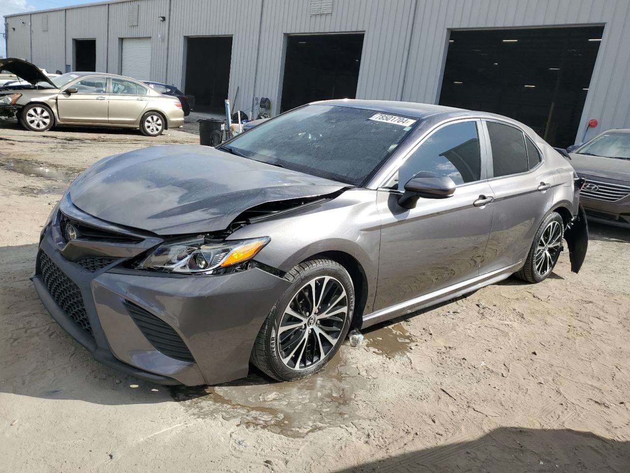 2018 Toyota Camry L VIN: 4T1B11HK0JU665679 Lot: 78501704