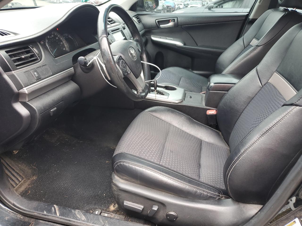 2014 Toyota Camry - Image 7