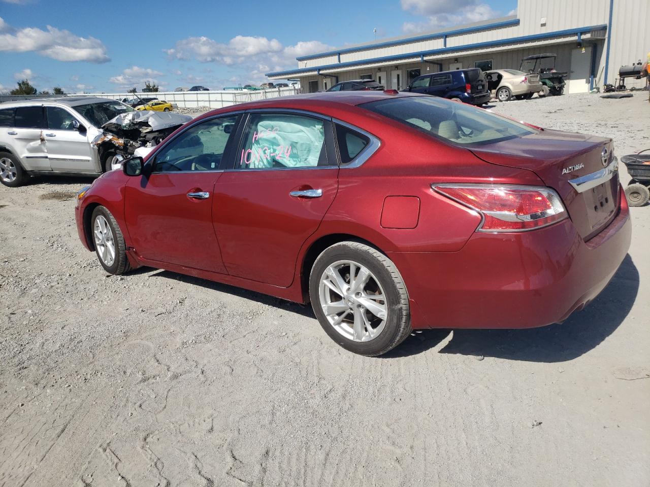 2015 Nissan Altima - Image 2