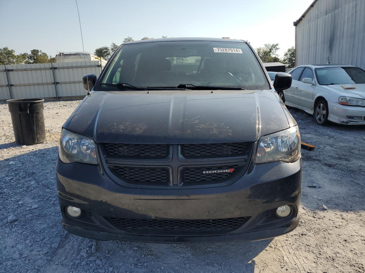 2017 Dodge Caravan - Image 5