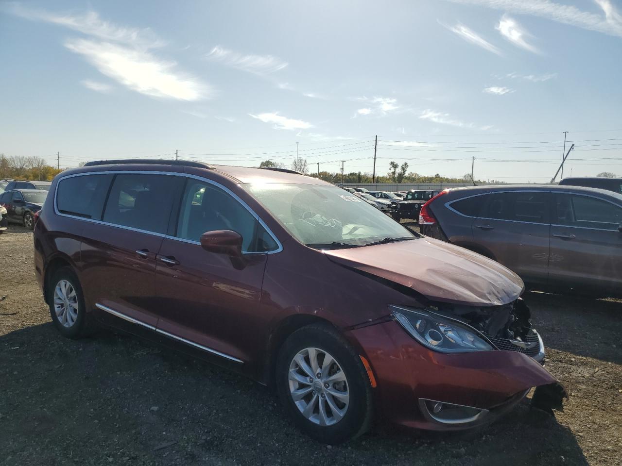 2017 Chrysler Pacifica - Image 4