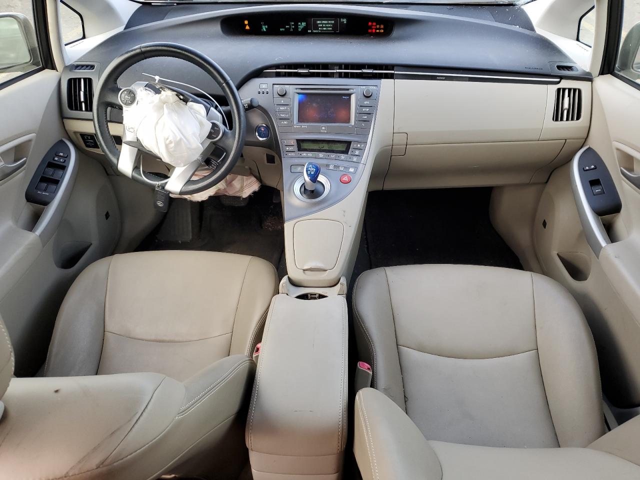 2013 Toyota Prius - Image 8