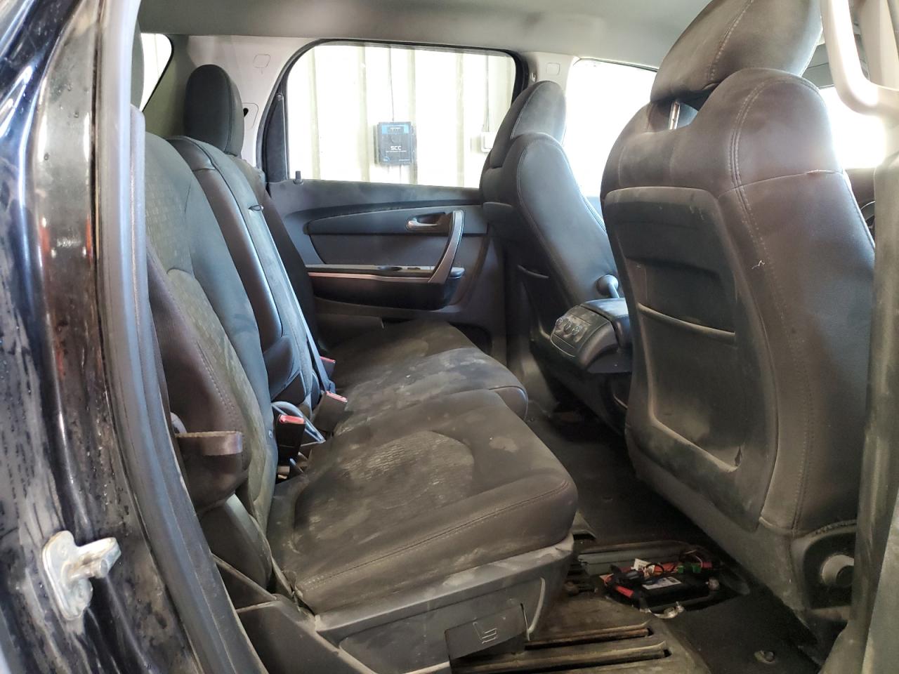 2011 GMC Acadia - Image 11