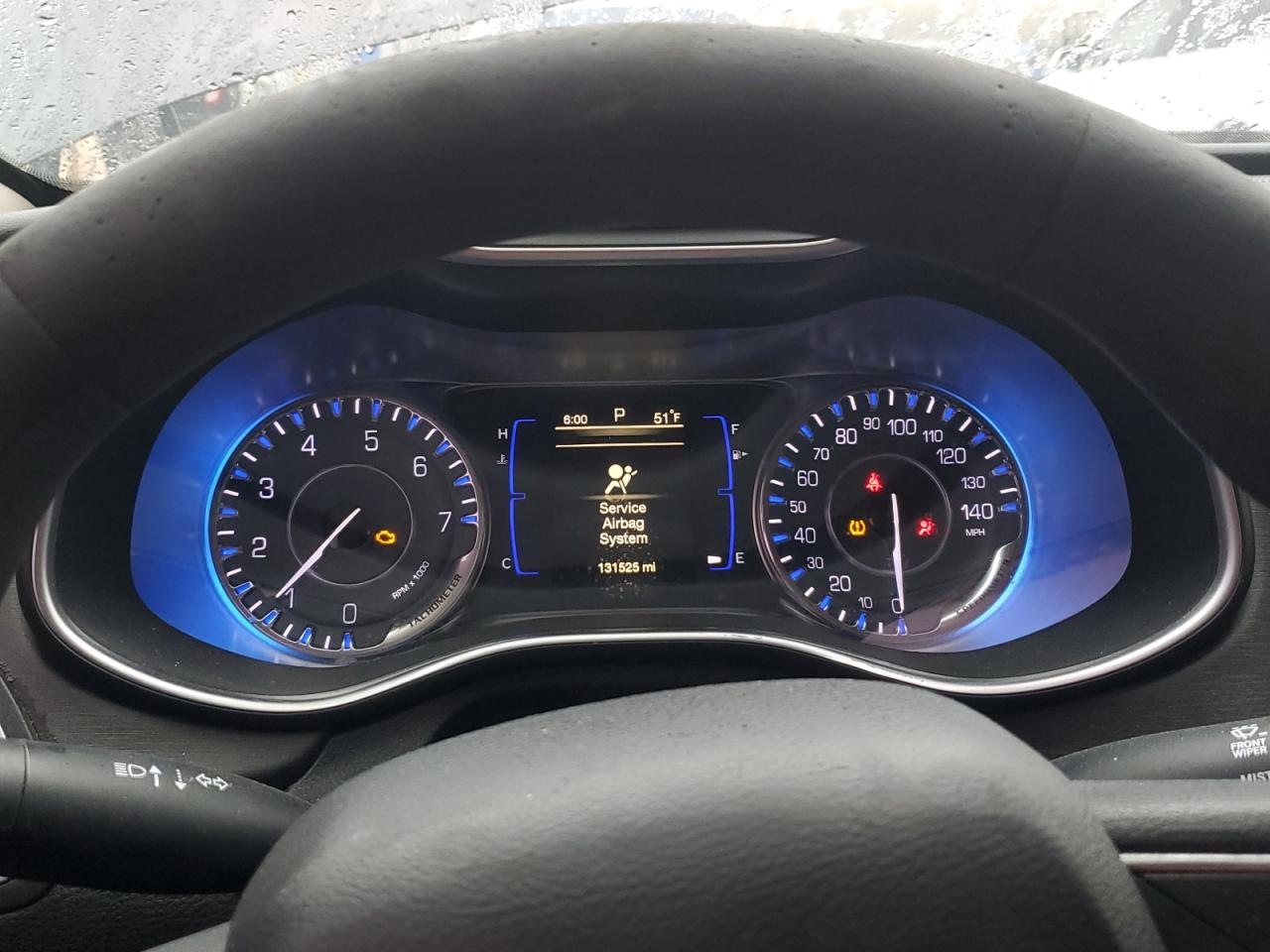 2016 Chrysler 200 - Image 9