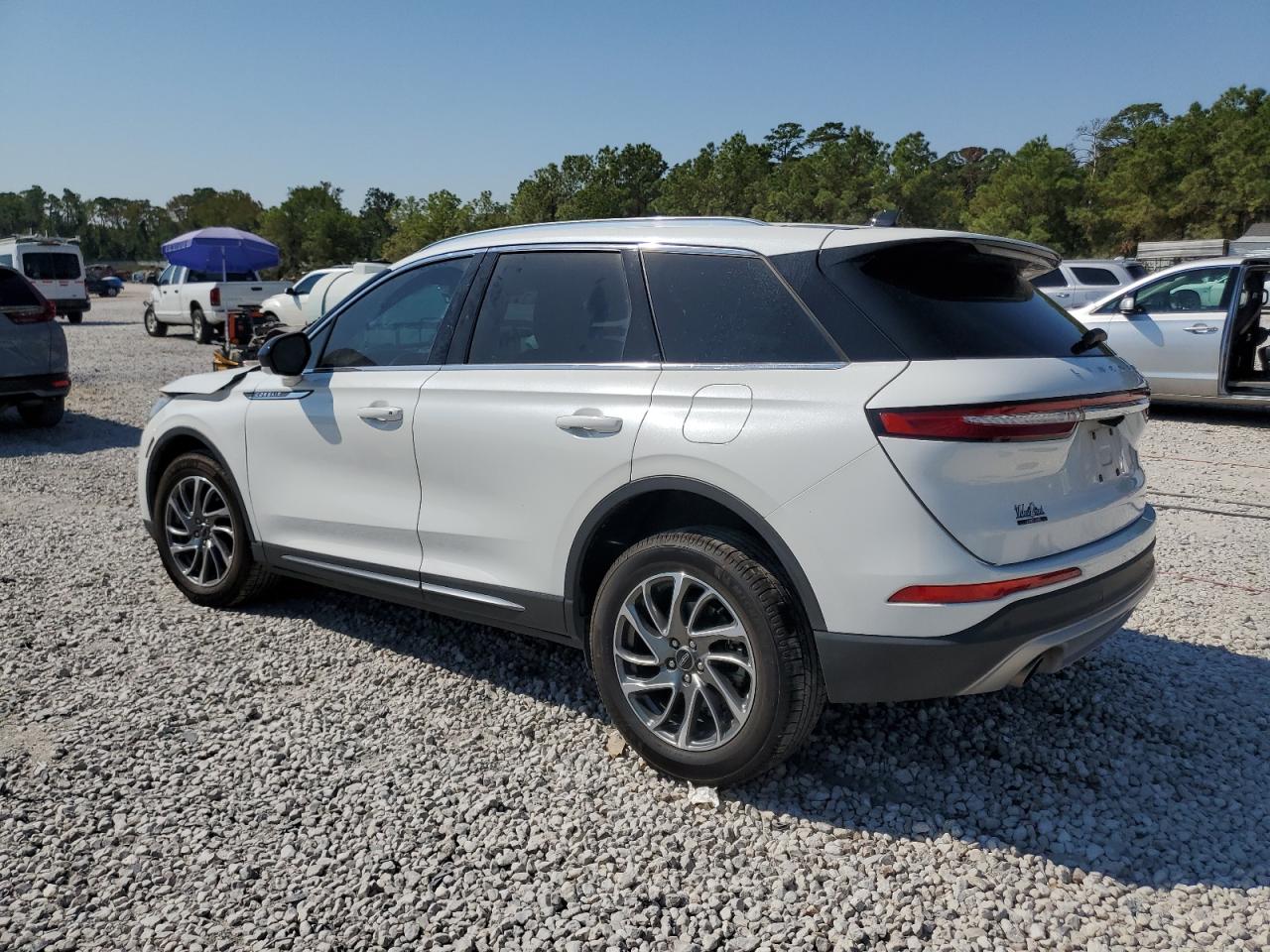 2022 Lincoln Corsair - Image 2