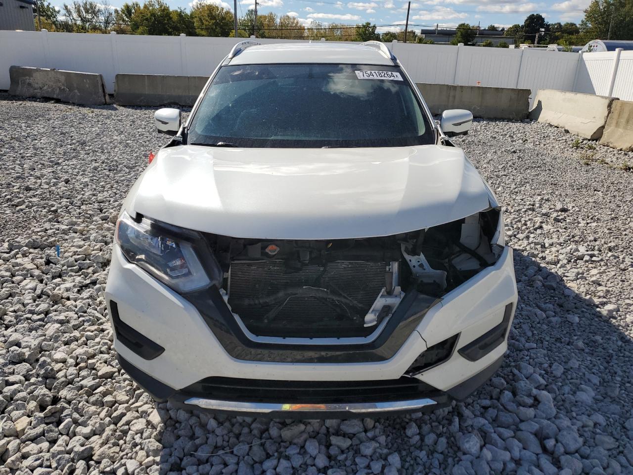 2017 Nissan Rogue - Image 5