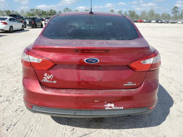 Sedans FORD FOCUS 2014 Czerwony