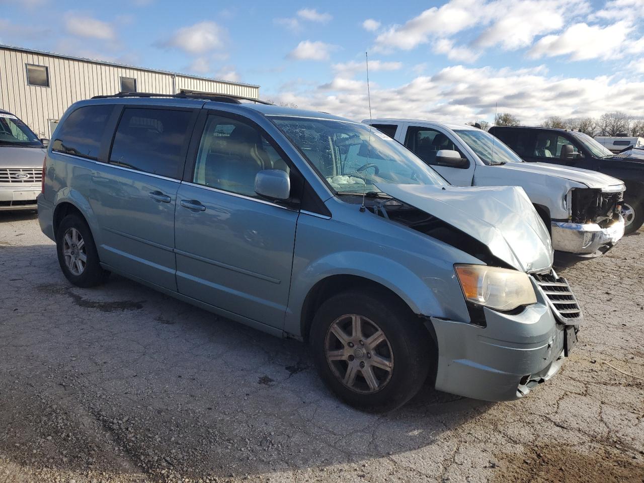 2008 Chrysler Town & Country - Image 4