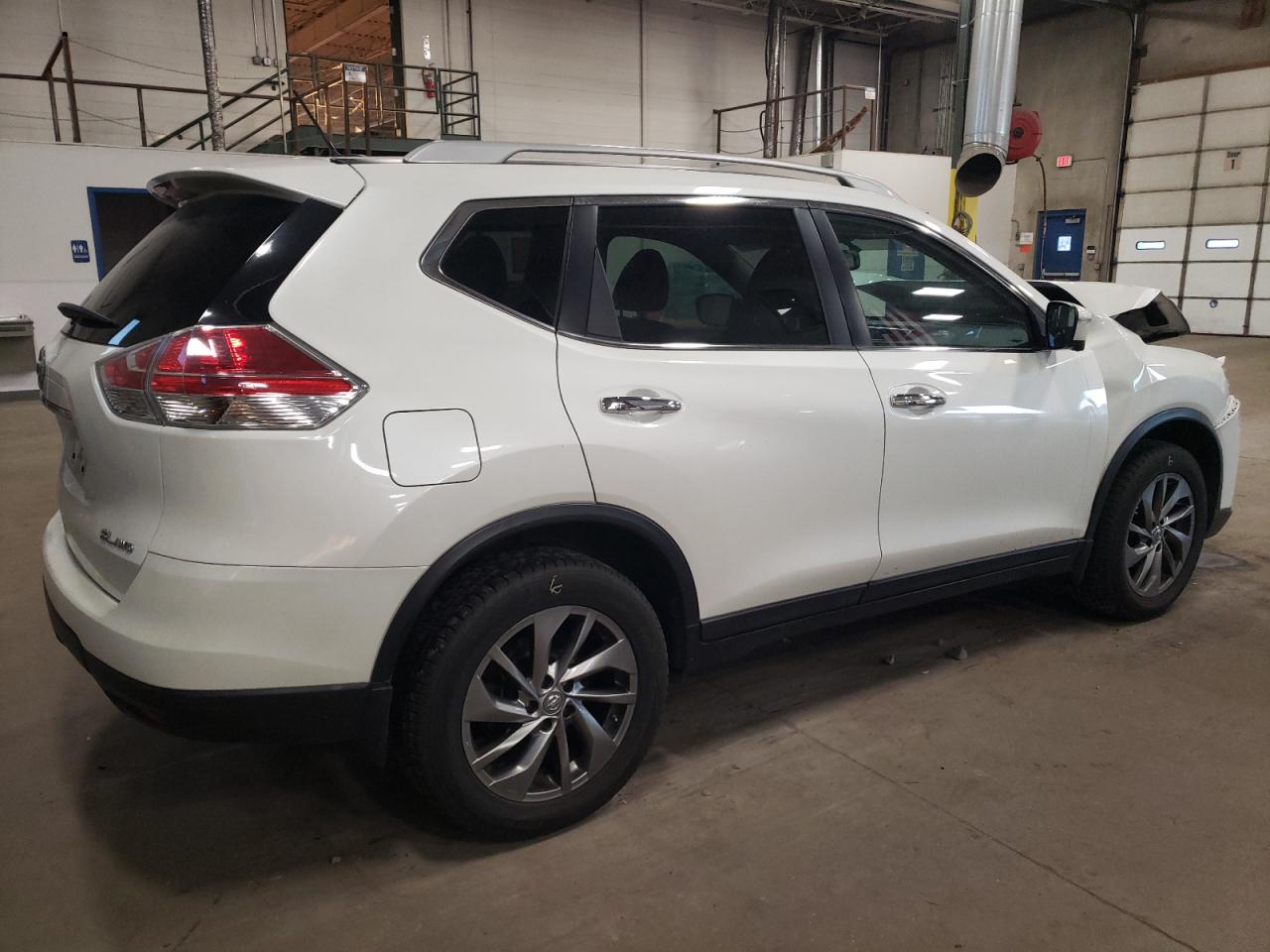 2015 Nissan Rogue - Image 3