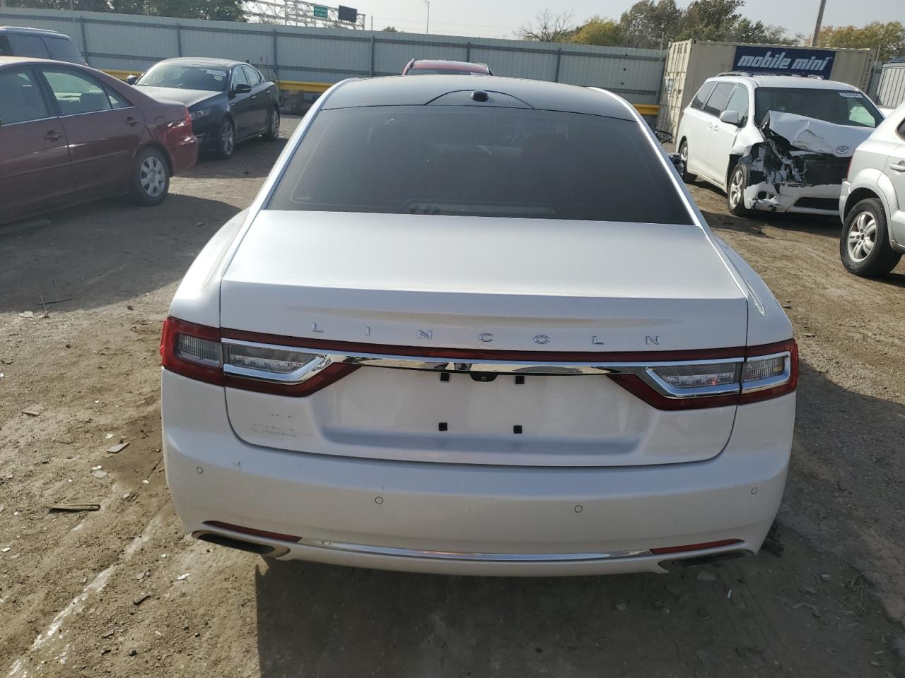 1LN6L9SK1H5637624 2017 Lincoln Continental Select