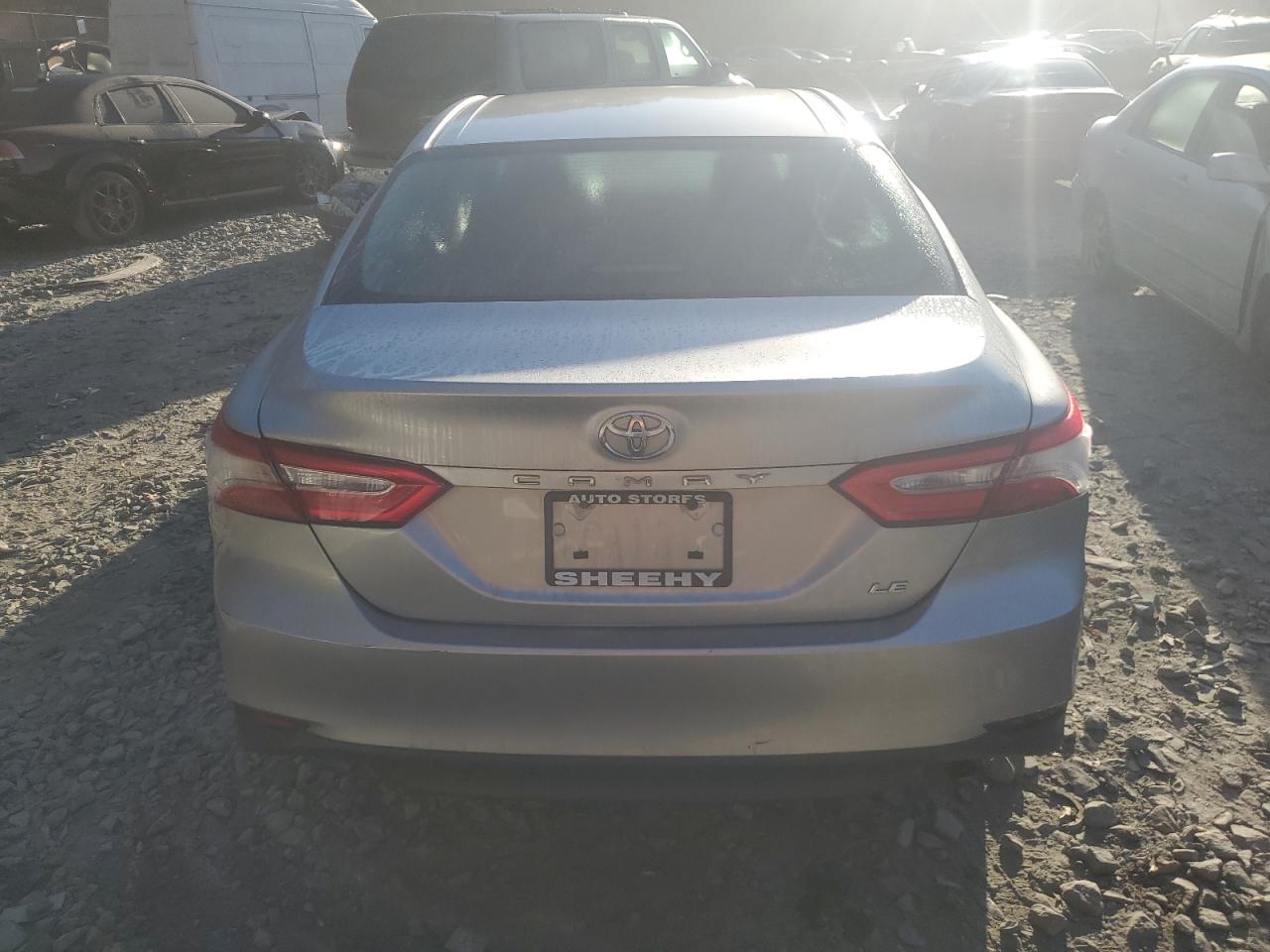 4T1B11HKXJU115938 2018 Toyota Camry L