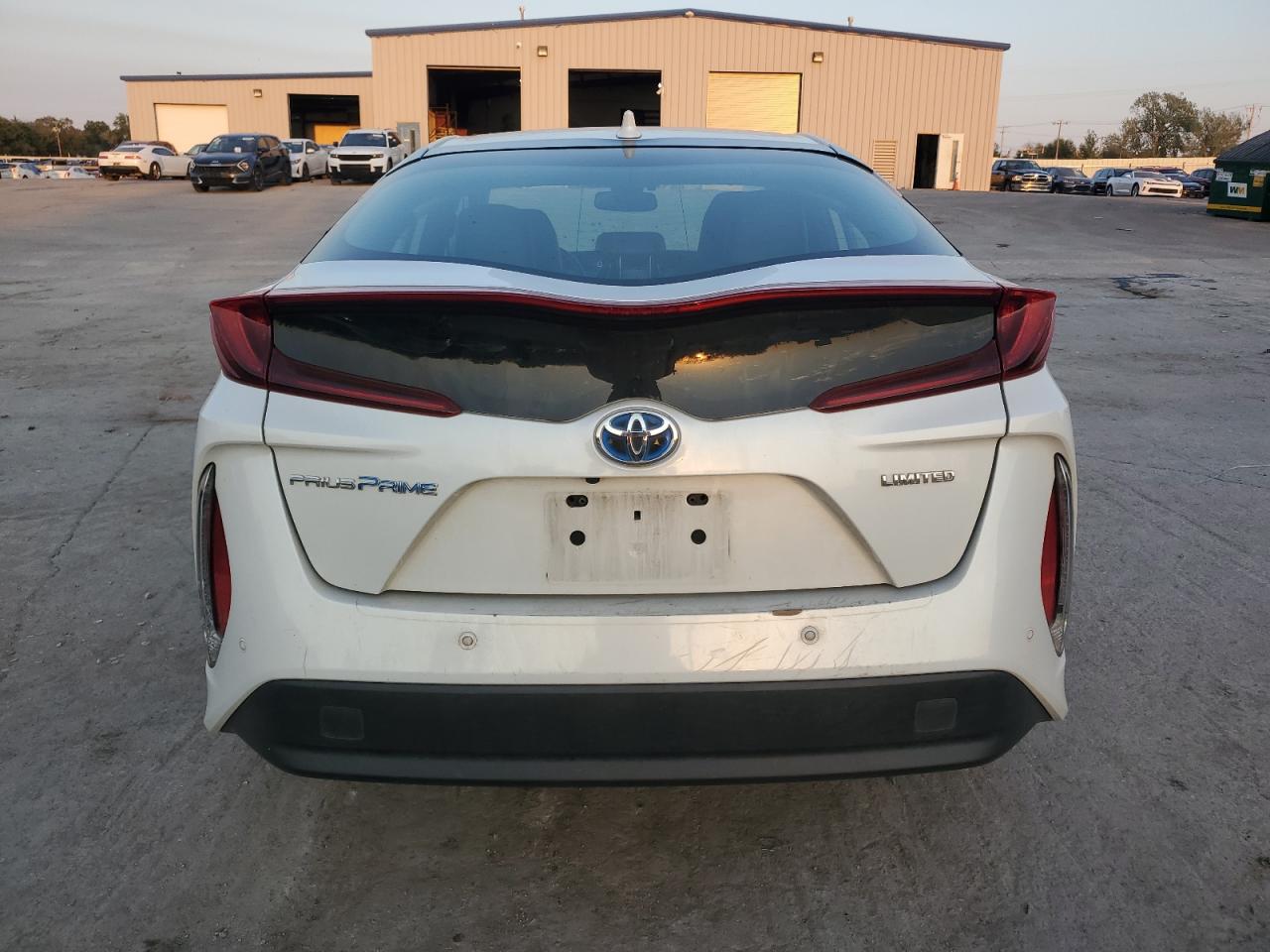 2022 Toyota Prius Prime Le VIN: JTDKAMFPXN3199680 Lot: 75033304