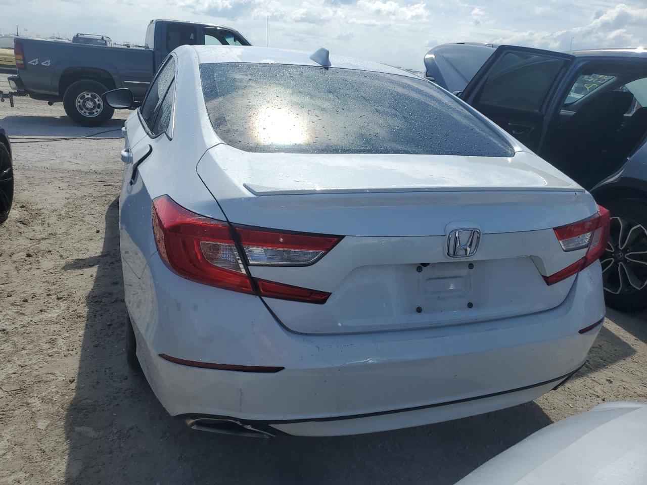 2020 Honda Accord - Image 6