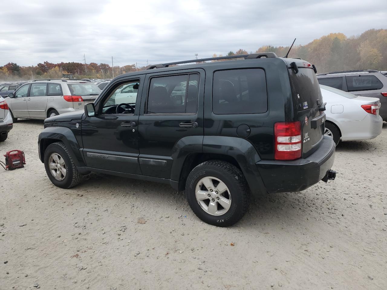 2012 Jeep Liberty (North America) - Image 2