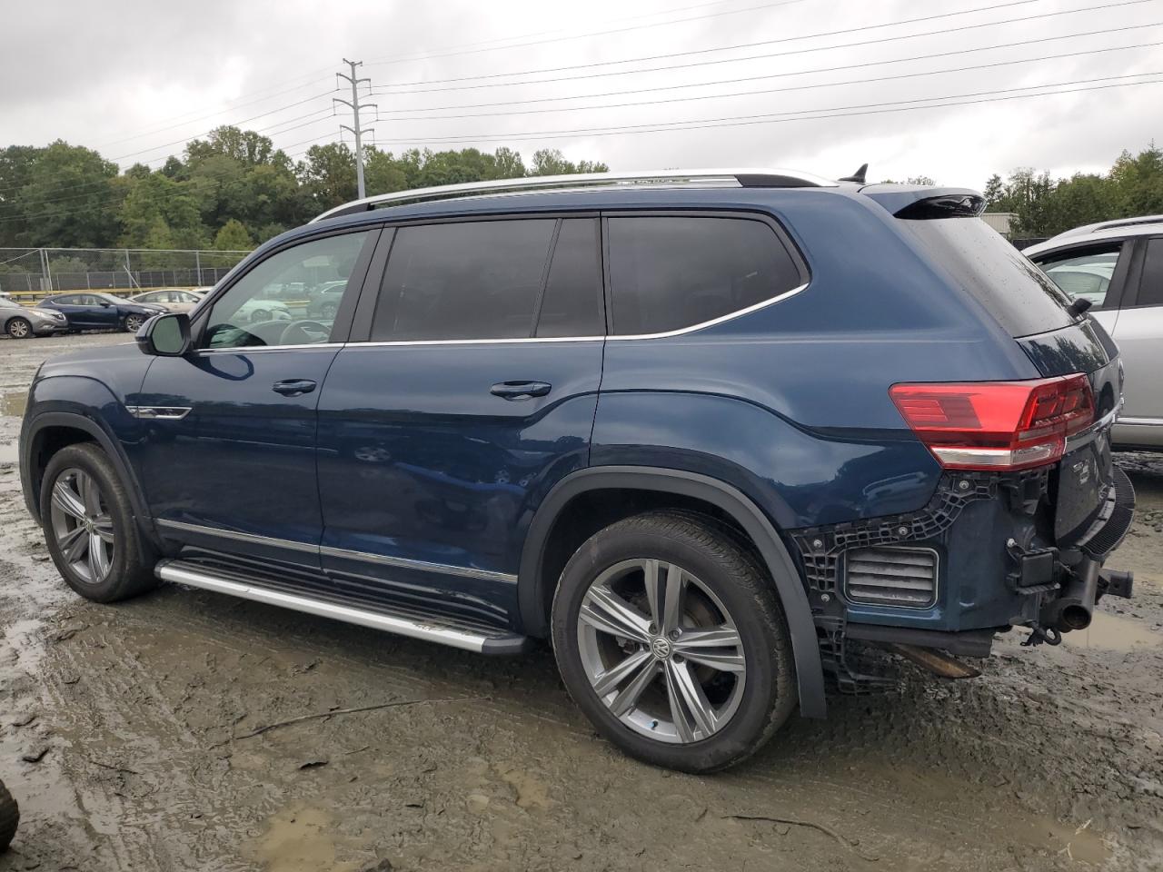 1V2PR2CA6JC574802 2018 VOLKSWAGEN ATLAS - Image 2