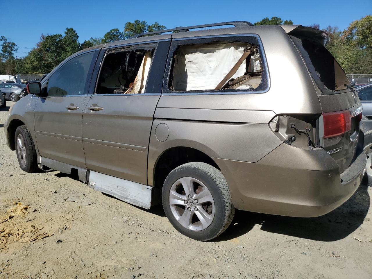 2008 Honda Odyssey - Image 2