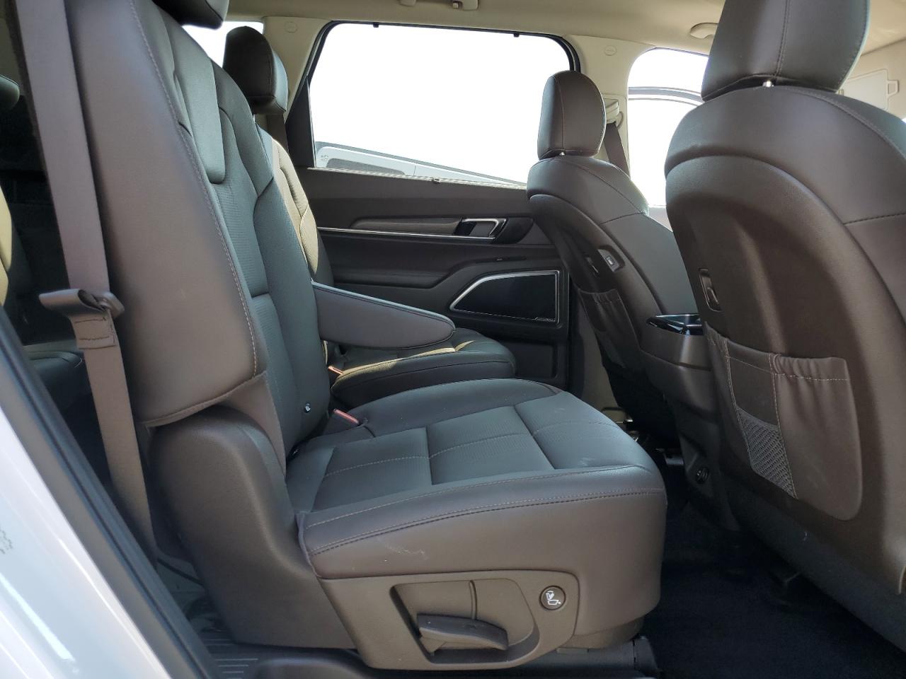 2021 Kia Telluride - Image 11