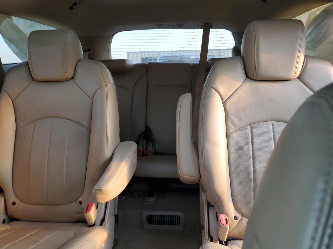 2008 Buick Enclave - Image 10