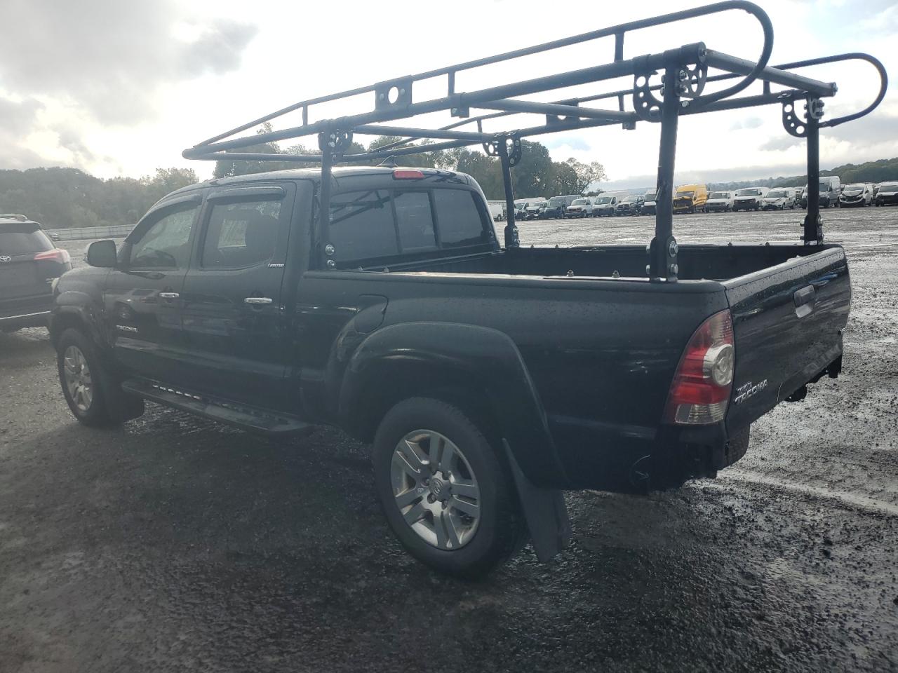 2013 Toyota Tacoma - Image 2