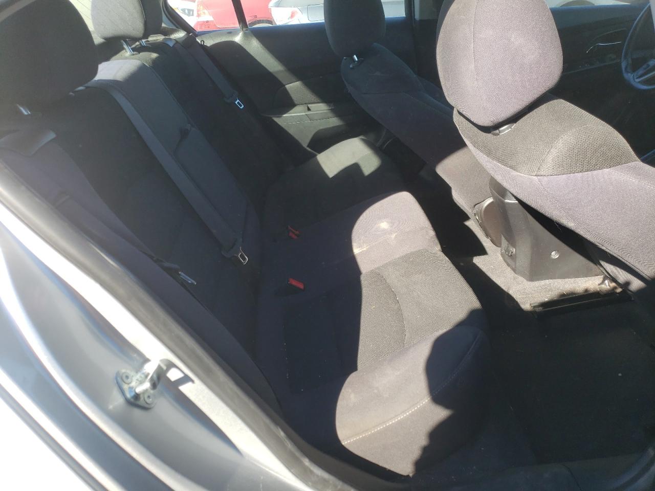 2014 Chevrolet Cruze - Image 11