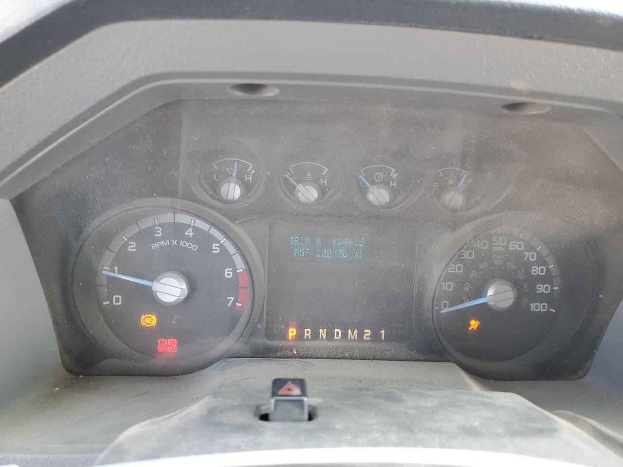 2011 Ford F350 - Image 9