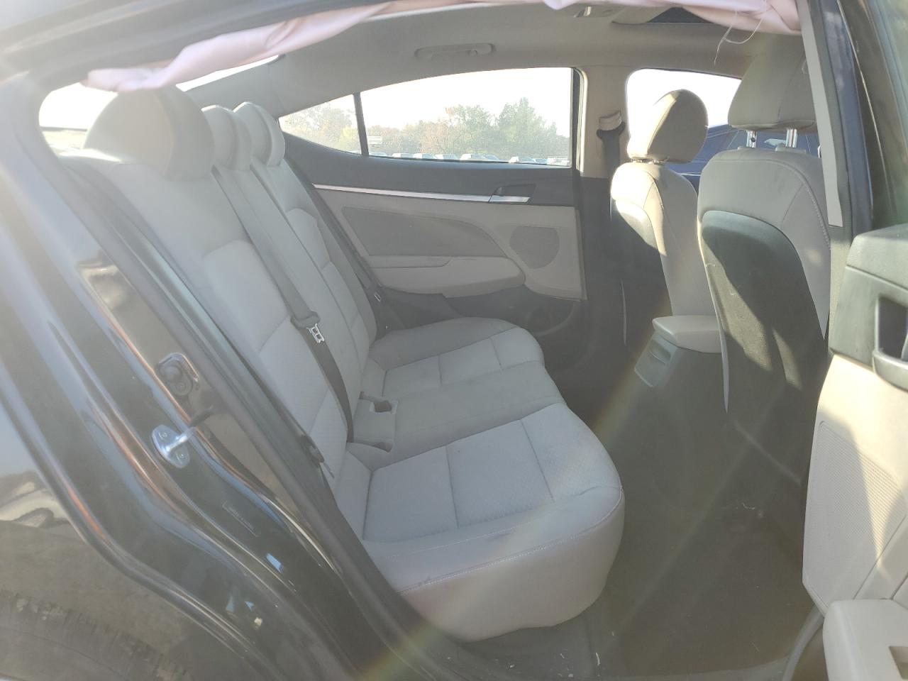 2020 Hyundai Elantra - Image 10