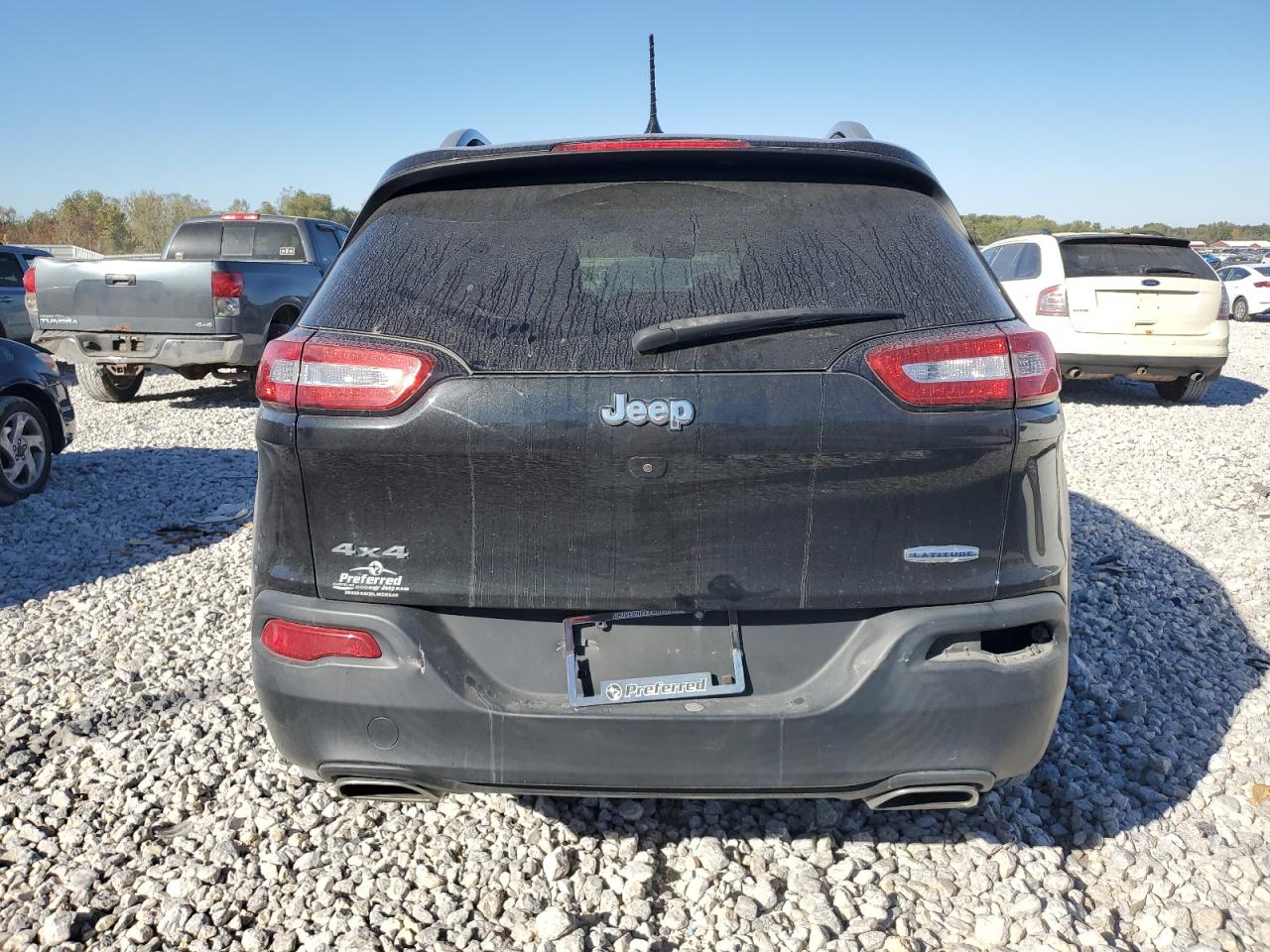 2015 Jeep Cherokee Latitude VIN: 1C4PJMCS4FW746201 Lot: 74697354