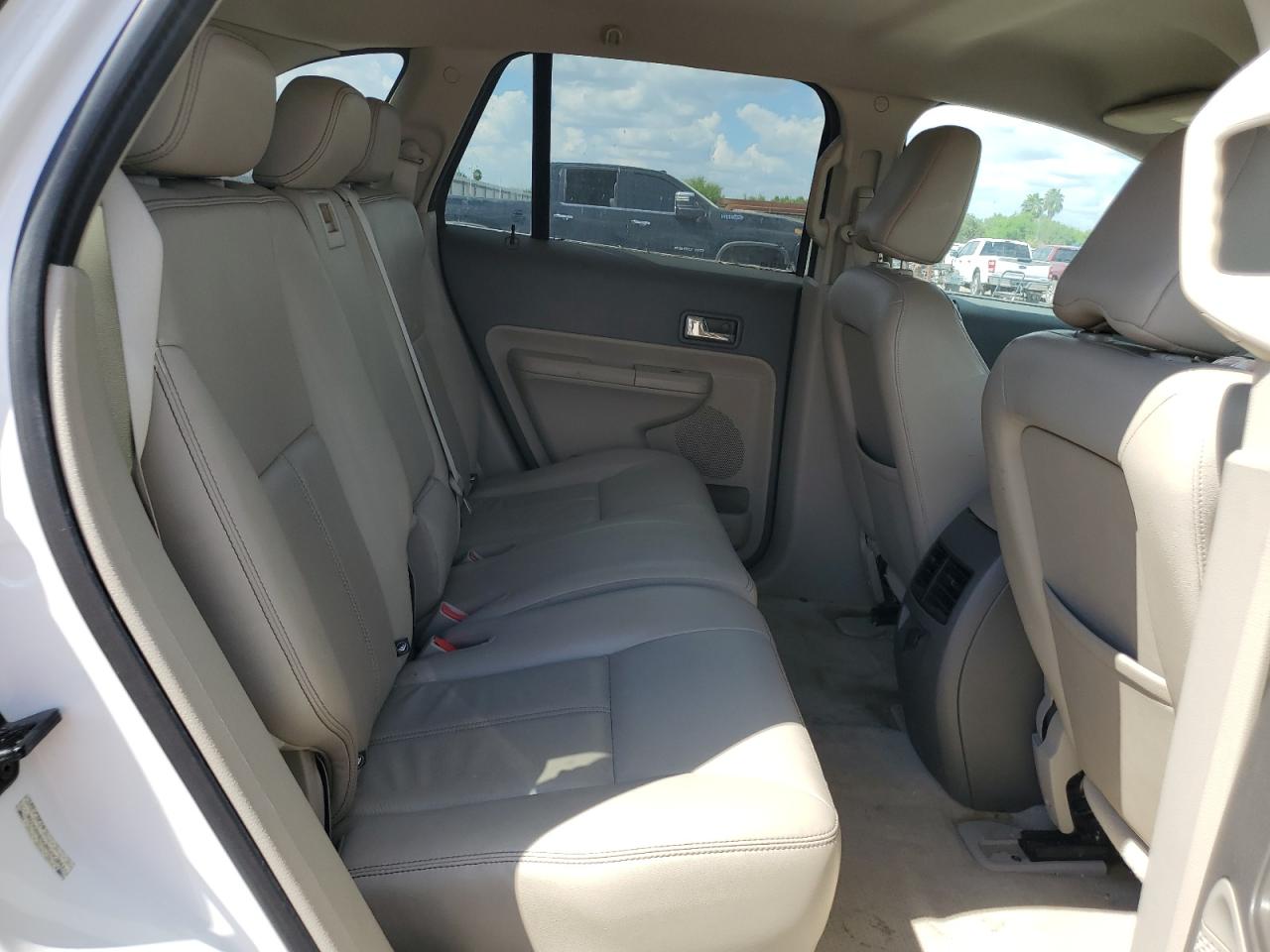 2010 Ford Edge - Image 12