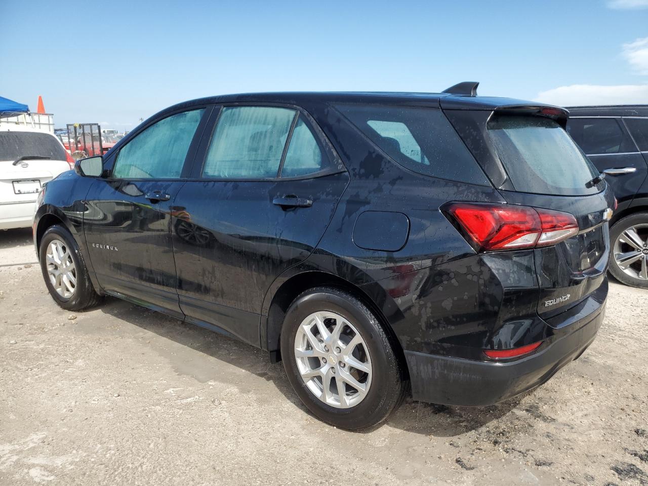 2022 Chevrolet Equinox - Image 2