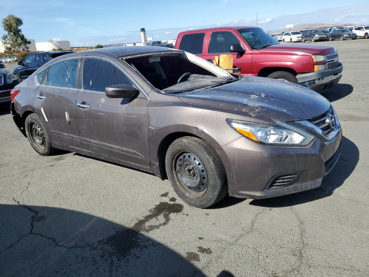 2017 Nissan Altima - Image 4