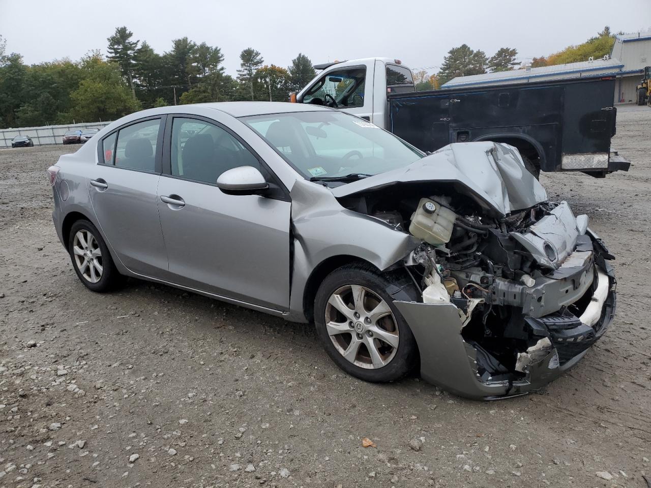 2011 Mazda 3 - Image 4