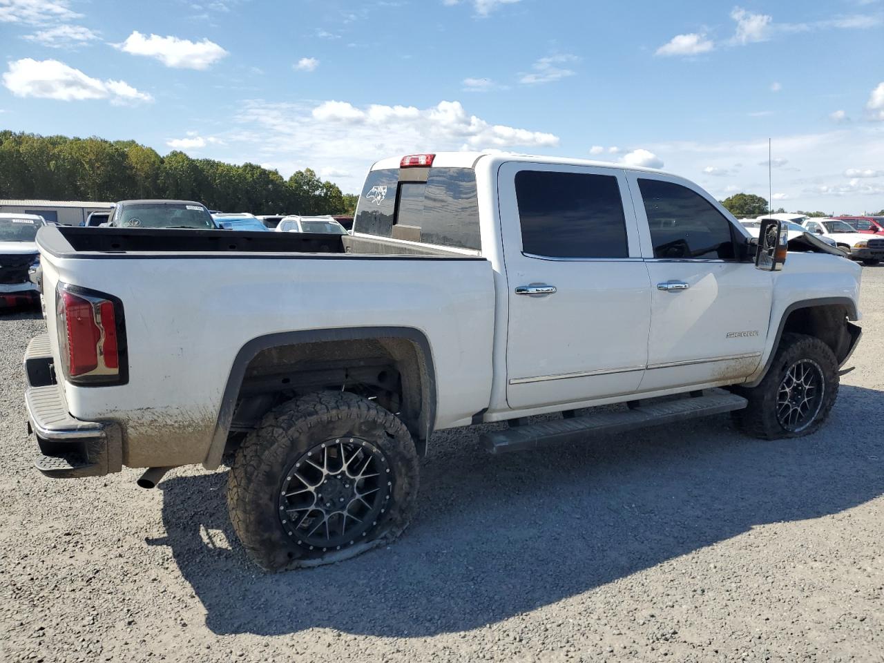 2018 GMC Sierra - Image 3