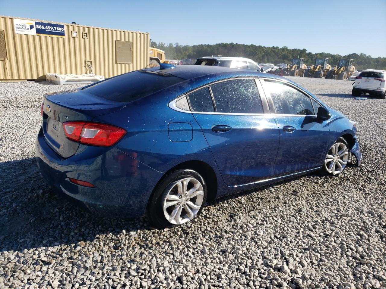 2019 Chevrolet Cruze - Image 3