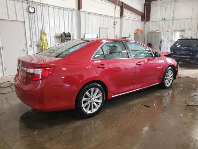  TOYOTA CAMRY 2014 Czerwony