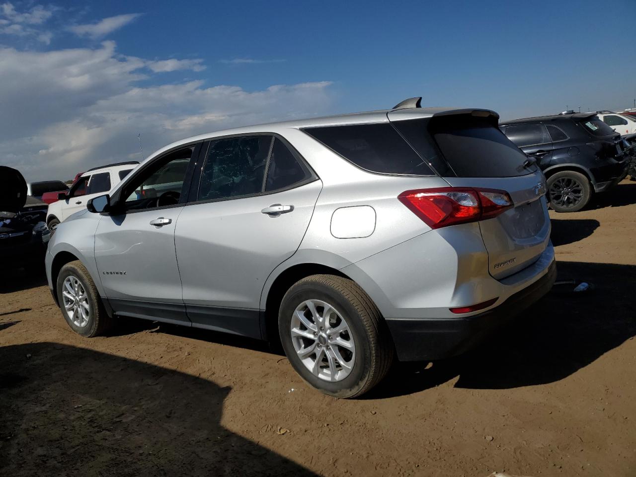 2019 Chevrolet Equinox - Image 2