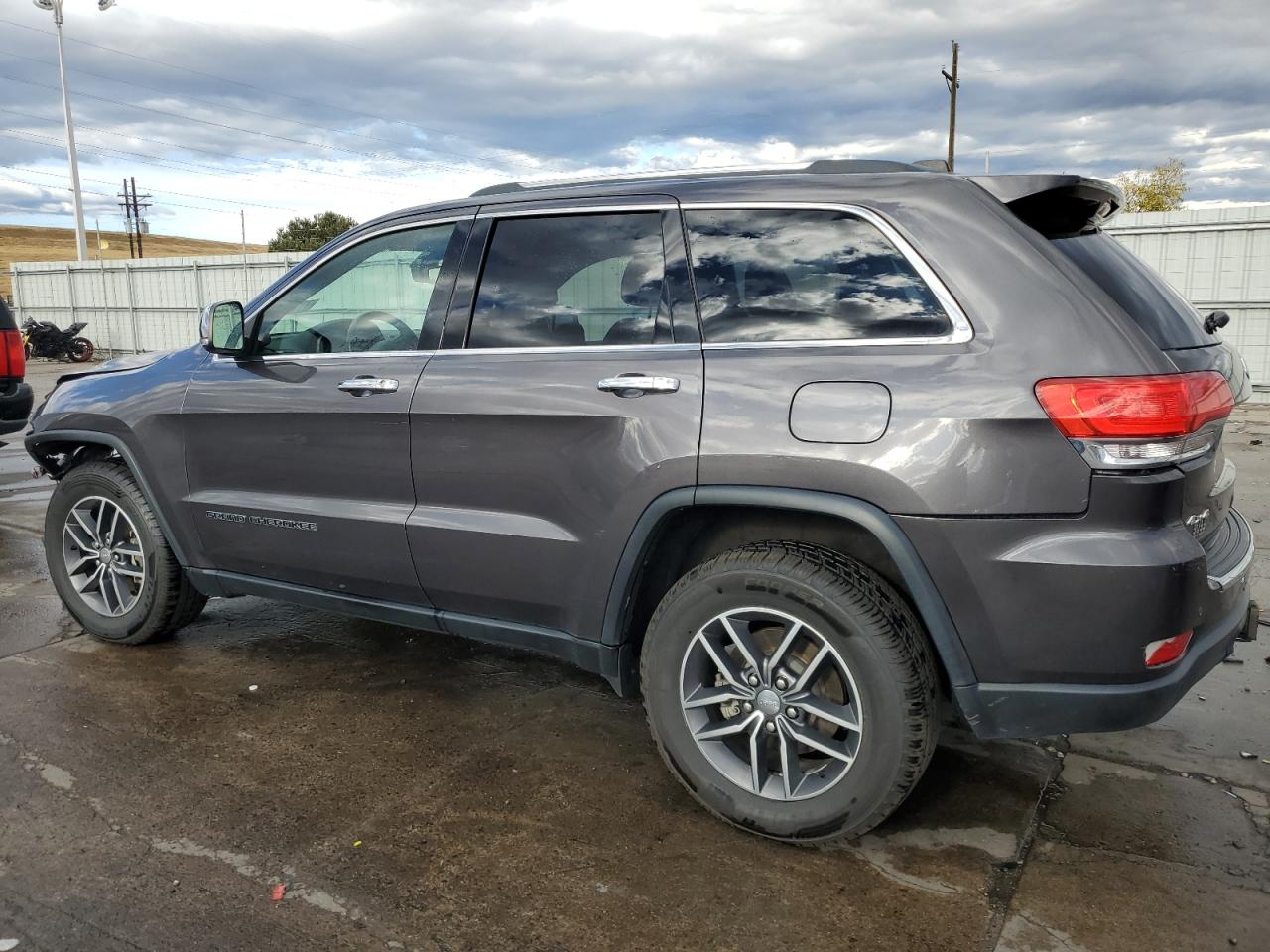2017 Jeep Grand Cherokee - Image 2