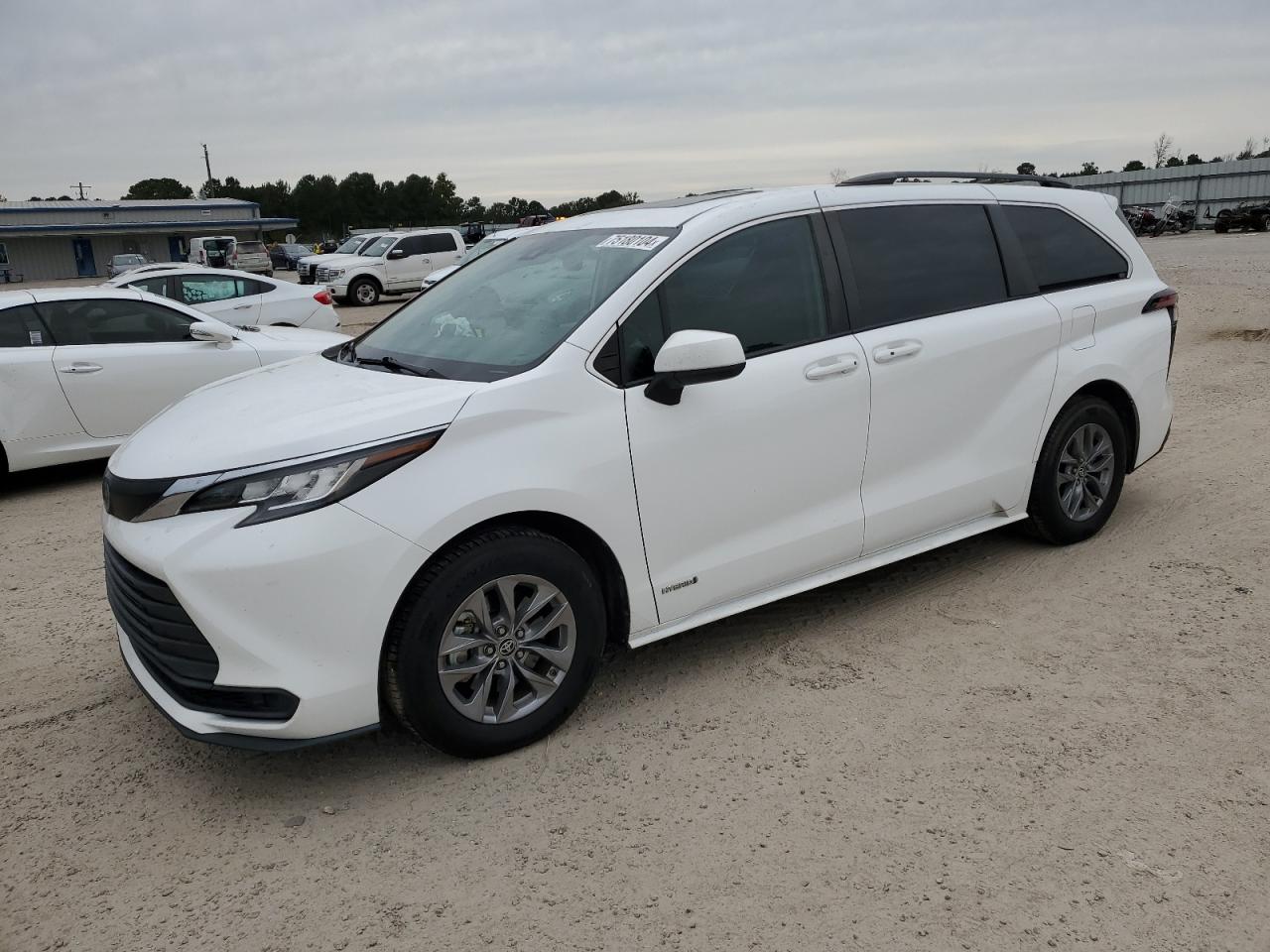 2021 Toyota Sienna Le продається в Gaston, SC - Front End