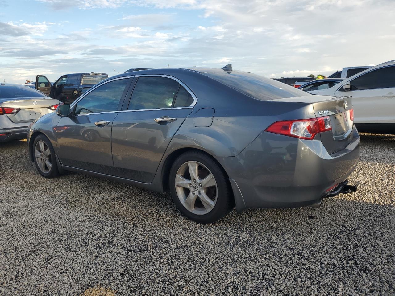 2010 Acura TSX - Image 2