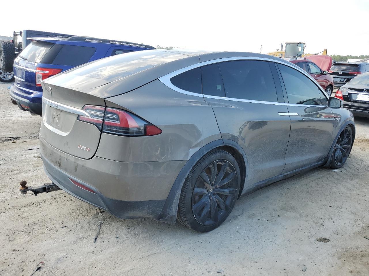 VIN 5YJXCBE42GF015124 2016 TESLA MODEL X no.3