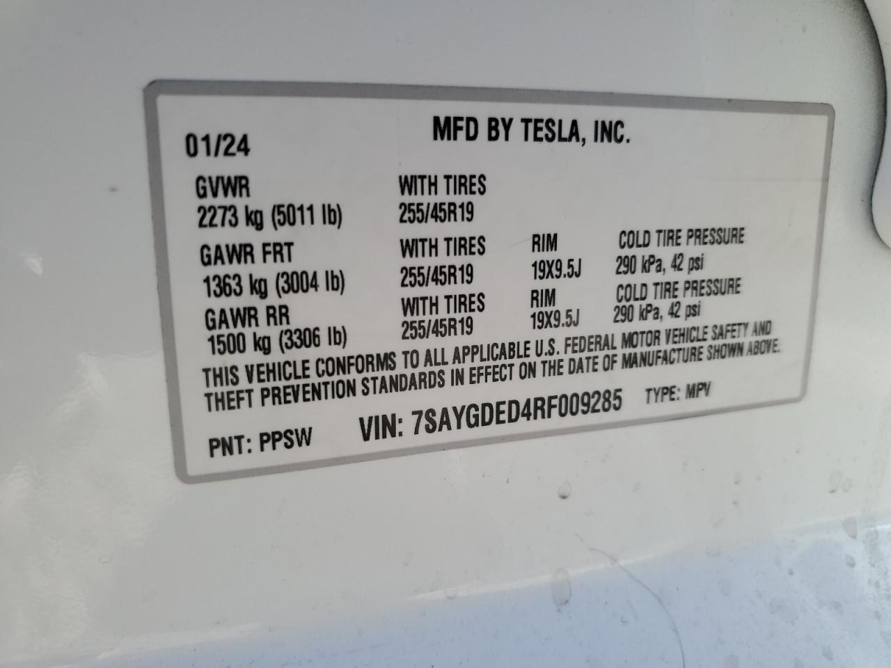 2024 Tesla Model Y VIN: 7SAYGDED4RF009285 Lot: 77254924