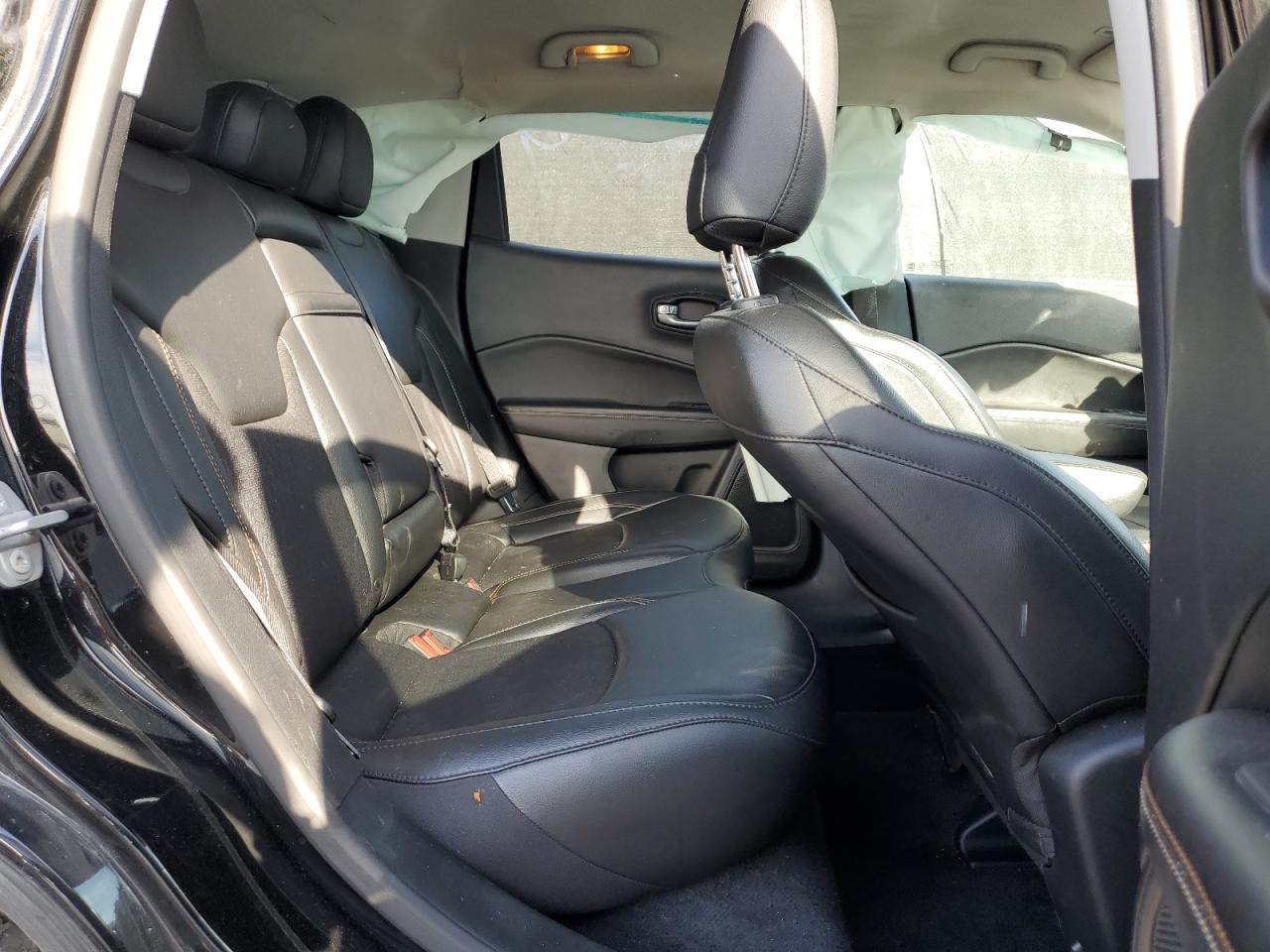 2019 Jeep Compass Latitude VIN: 3C4NJDBB8KT645929 Lot: 75703734