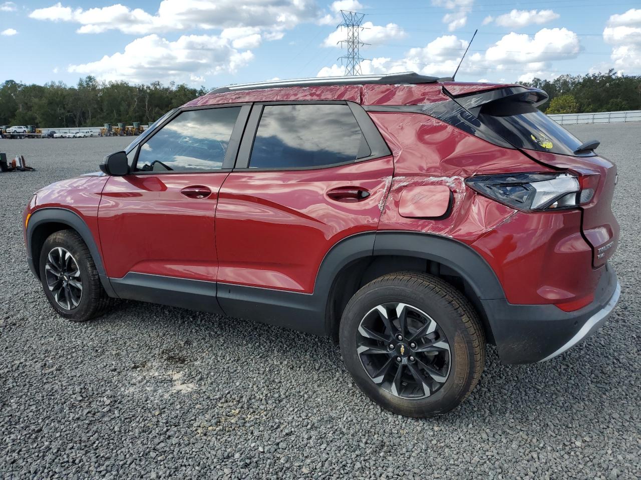 2021 Chevrolet TrailBlazer - Image 2