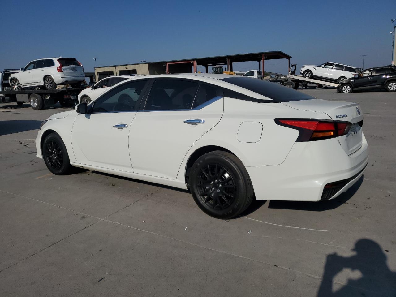 2021 Nissan Altima - Image 2